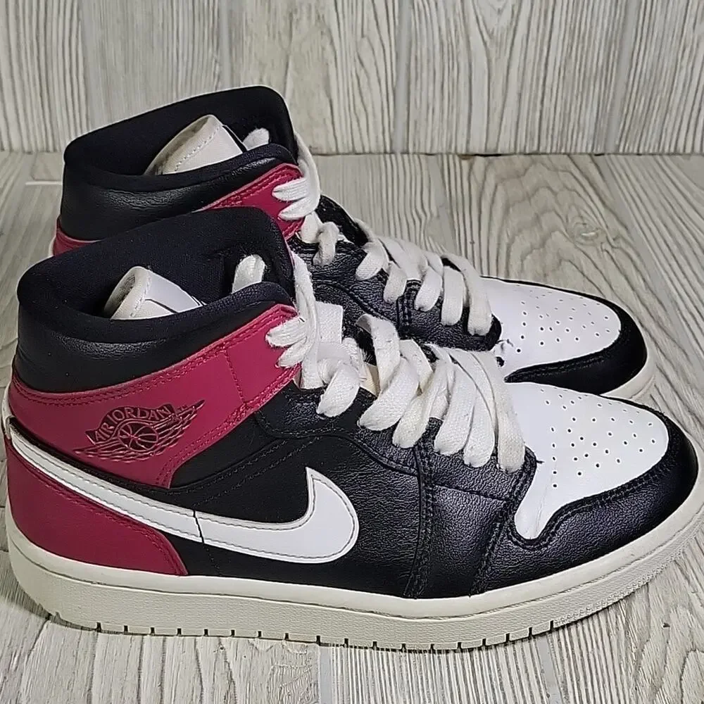 Nike Air Jordan 1 Black Noble Red White MidTop Sneakers Womens Size 7.5